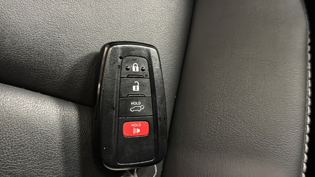 Used 2021 Toyota RAV4 XLE Premium AWD/4WD image 21