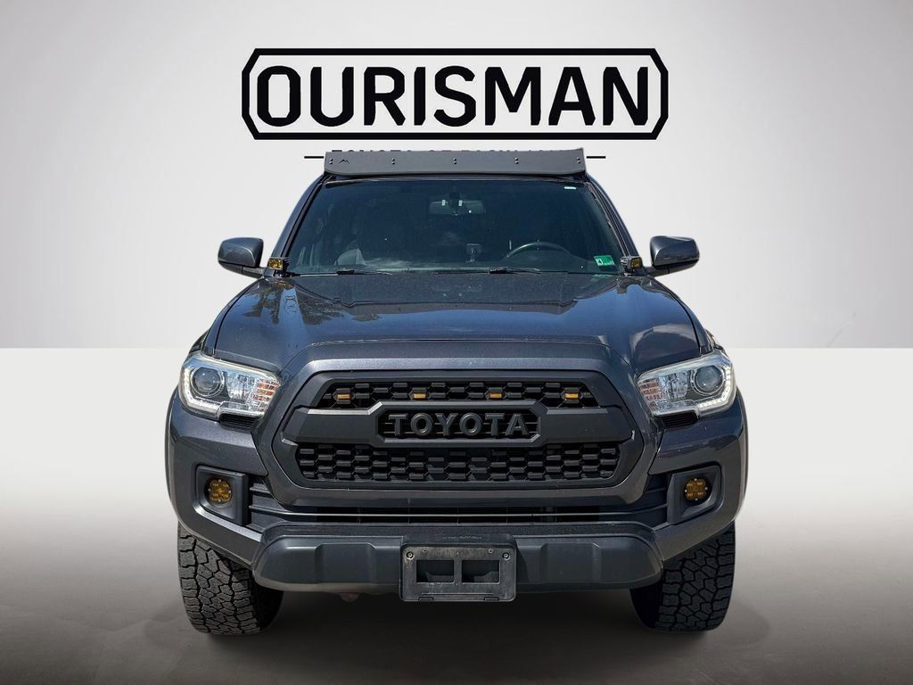 Used 2017 Toyota Tacoma TRD Off-Road w/ Tow Package (A/T) AWD/4WD image 4