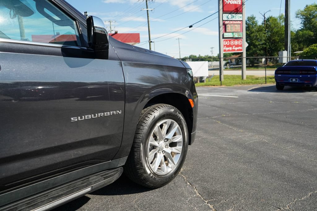 Used 2023 Chevrolet Suburban Premier AWD/4WD image 18