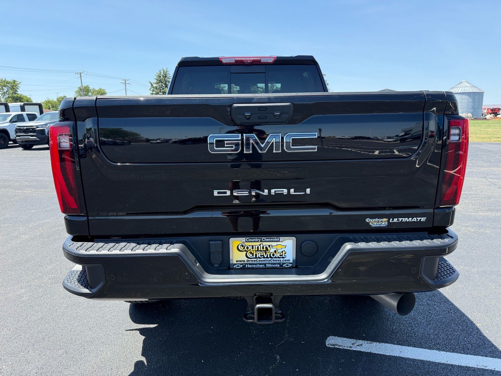 Used 2024 GMC Sierra 2500 Denali Ultimate AWD/4WD image 4