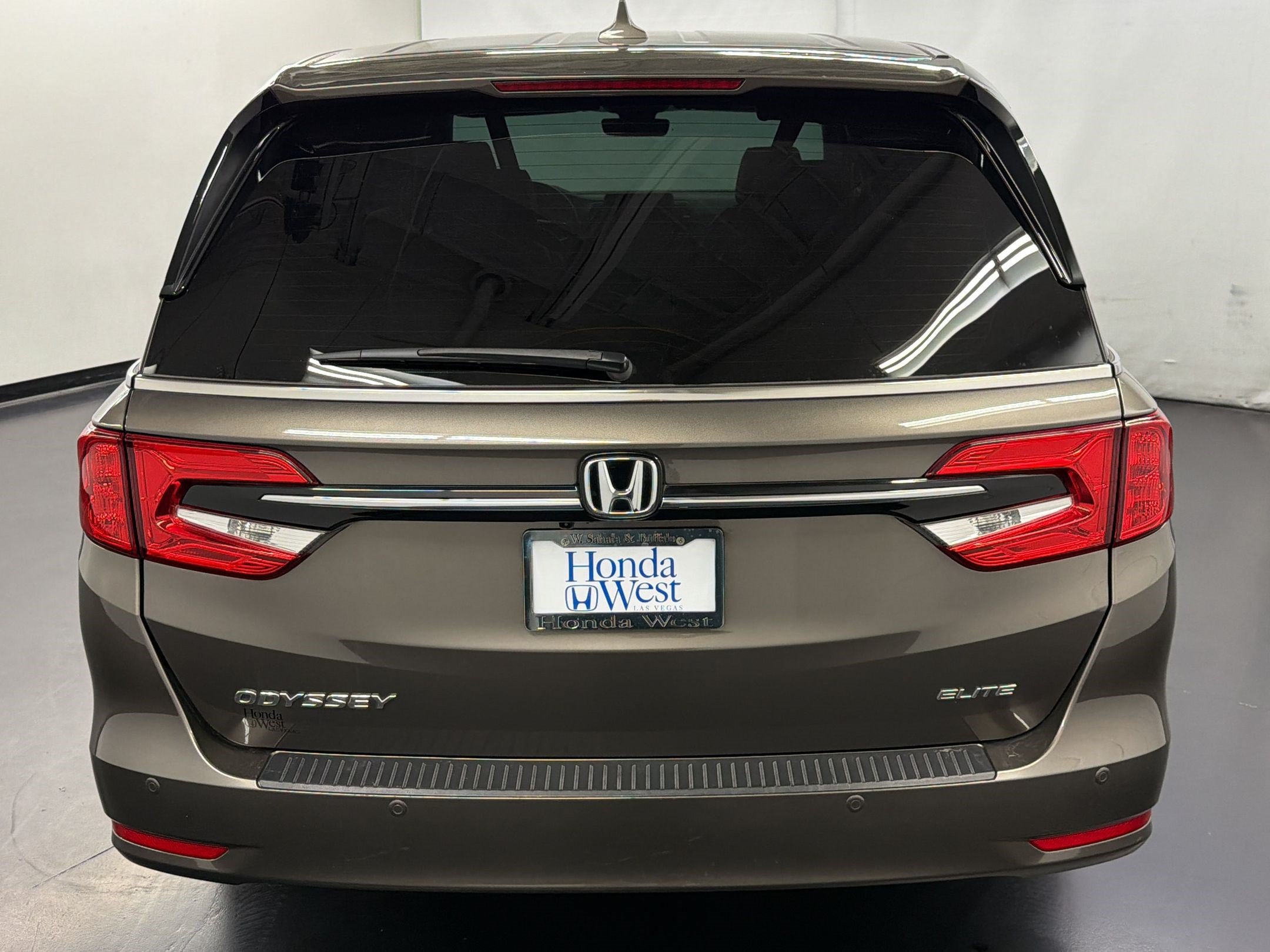 Used 2023 Honda Odyssey Elite image 10