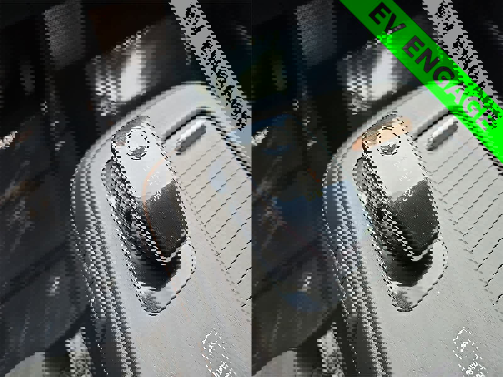 Used 2023 Nissan Ariya FWD image 21