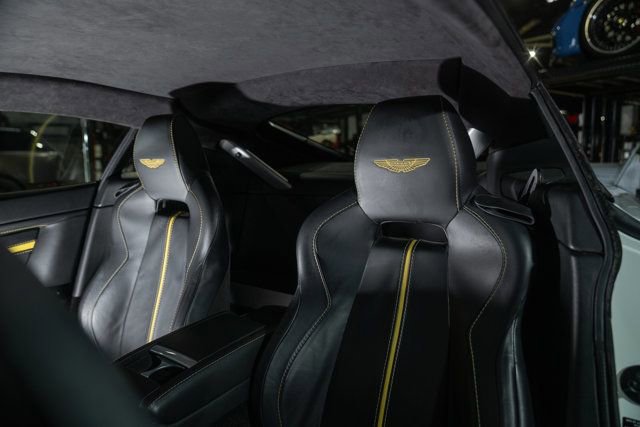 Used 2015 Aston Martin V12 Vantage S RWD image 26