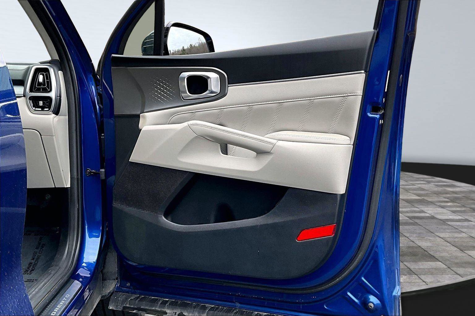 Used 2021 Kia Sorento SX image 25