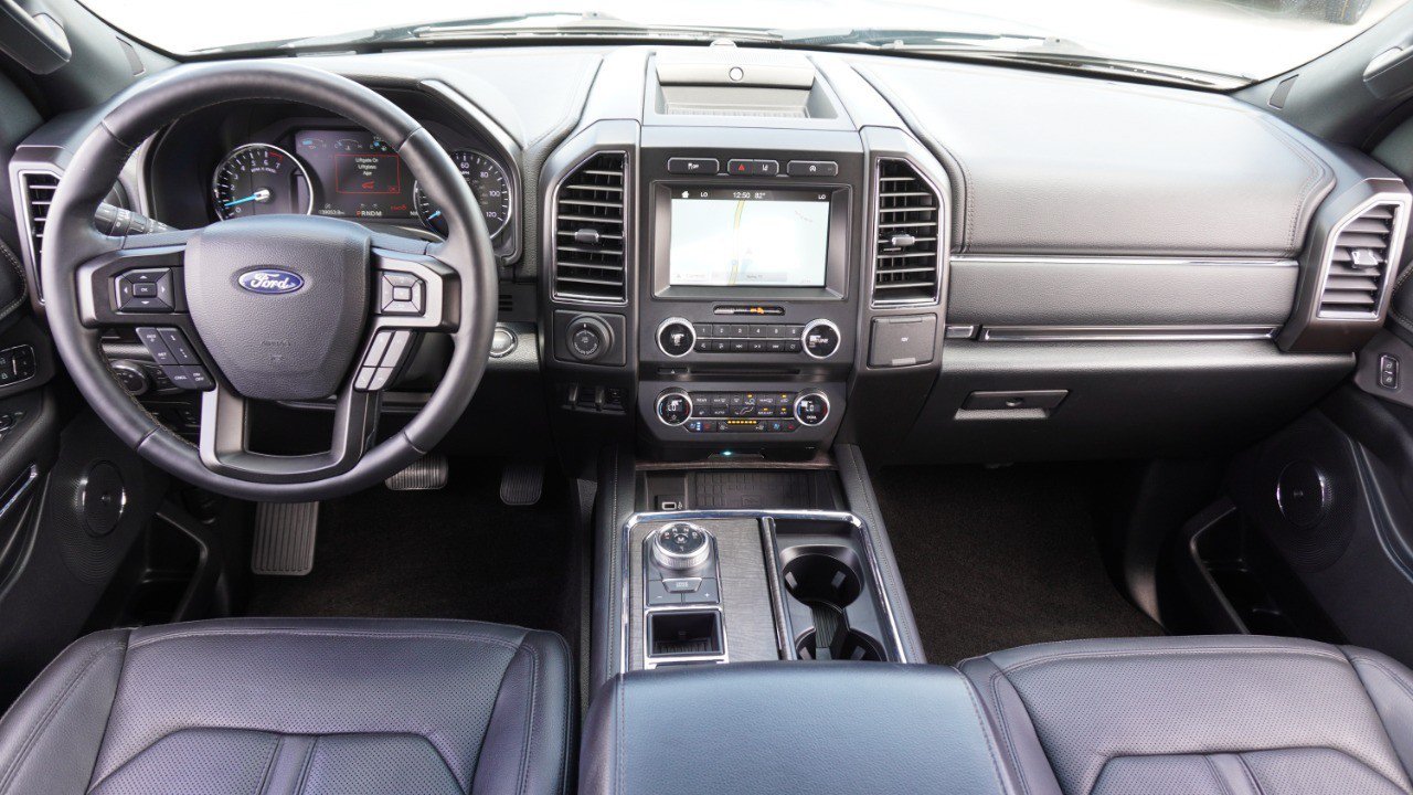 Used 2018 Ford Expedition Limited w/ Equipment Group 301A RWD image 32
