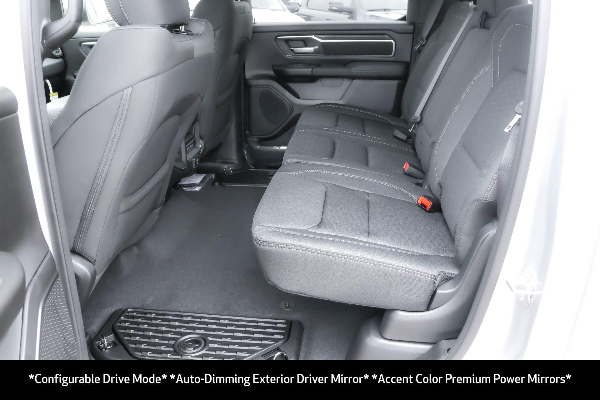 New 2026 RAM 1500 4x4 Crew Cab image 17