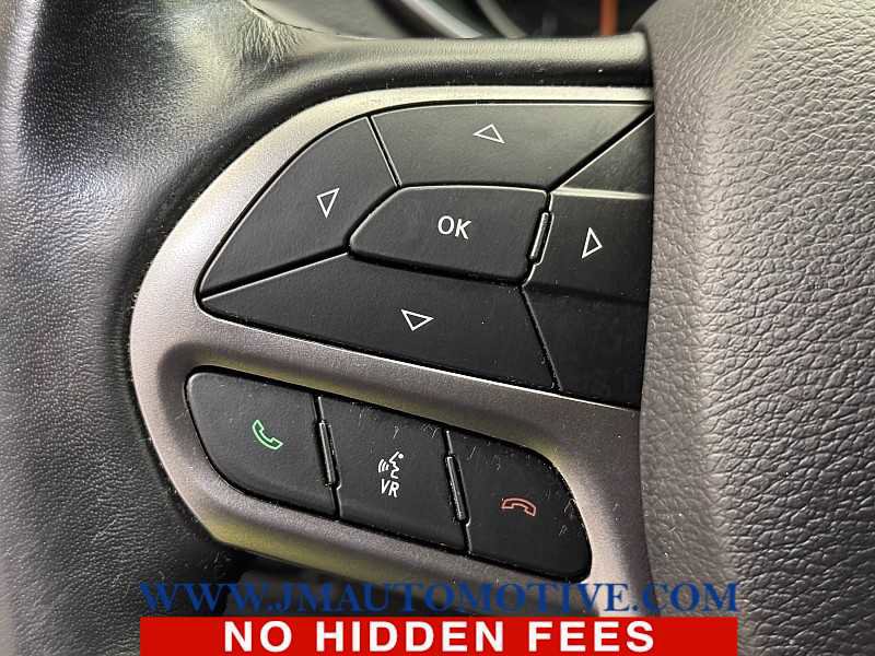 Used 2020 Jeep Cherokee Limited image 41