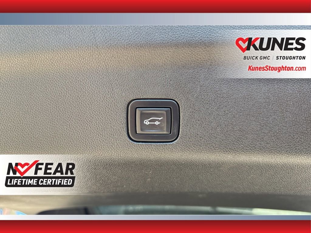 Used 2023 GMC Yukon AT4 image 36