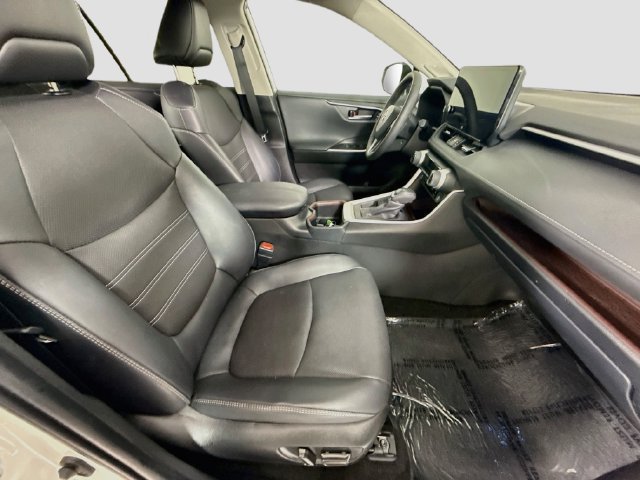 Certified 2025 Toyota RAV4 Limited w/ Advanced Technology Package FWD image 30