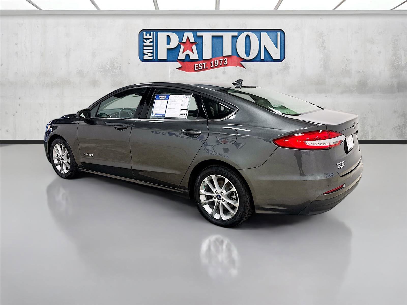 Used 2019 Ford Fusion SE image 5