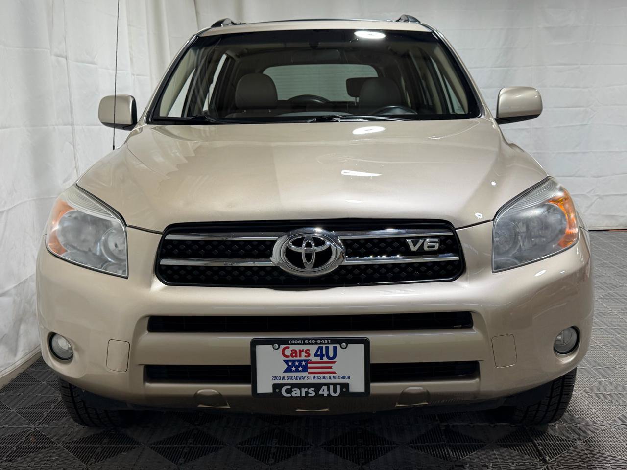 Used 2007 Toyota RAV4 Limited FWD image 2