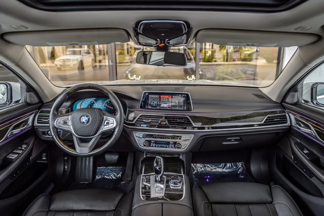 Used 2019 BMW 740i xDrive w/ Executive Package image 3