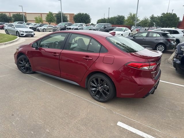 Used 2023 Toyota Corolla SE w/ SE Package FWD image 5