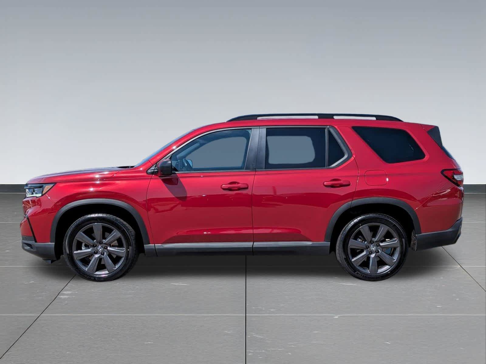 Certified 2024 Honda Pilot Sport image 2