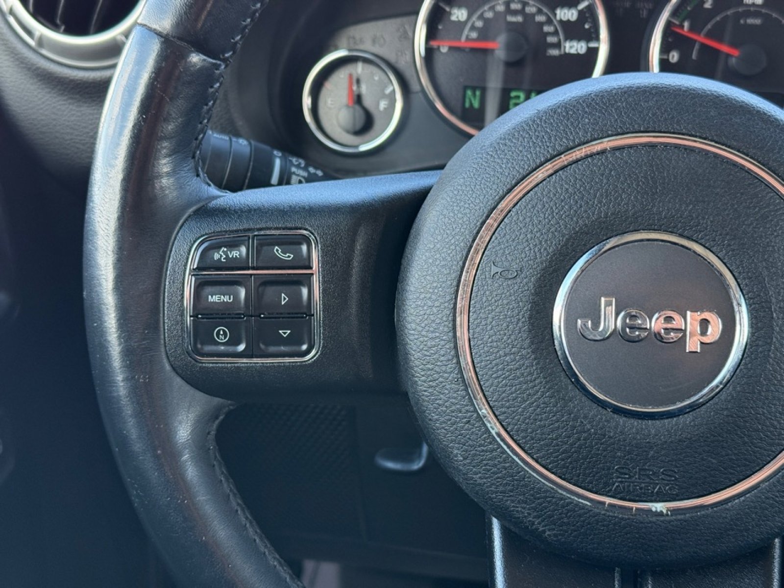 Used 2018 Jeep Wrangler Unlimited Sahara w/ Connectivity Group image 24