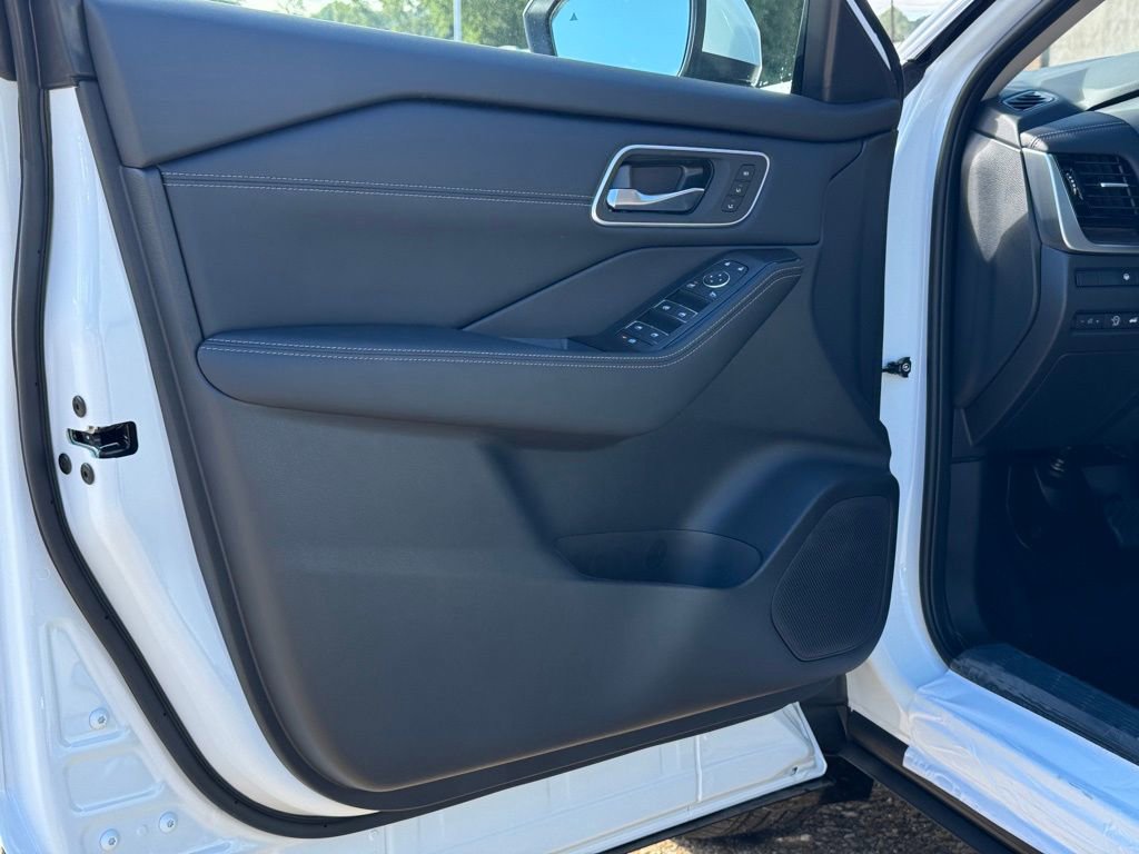 New 2026 Nissan Rogue Platinum w/ Platinum Premium Package image 22