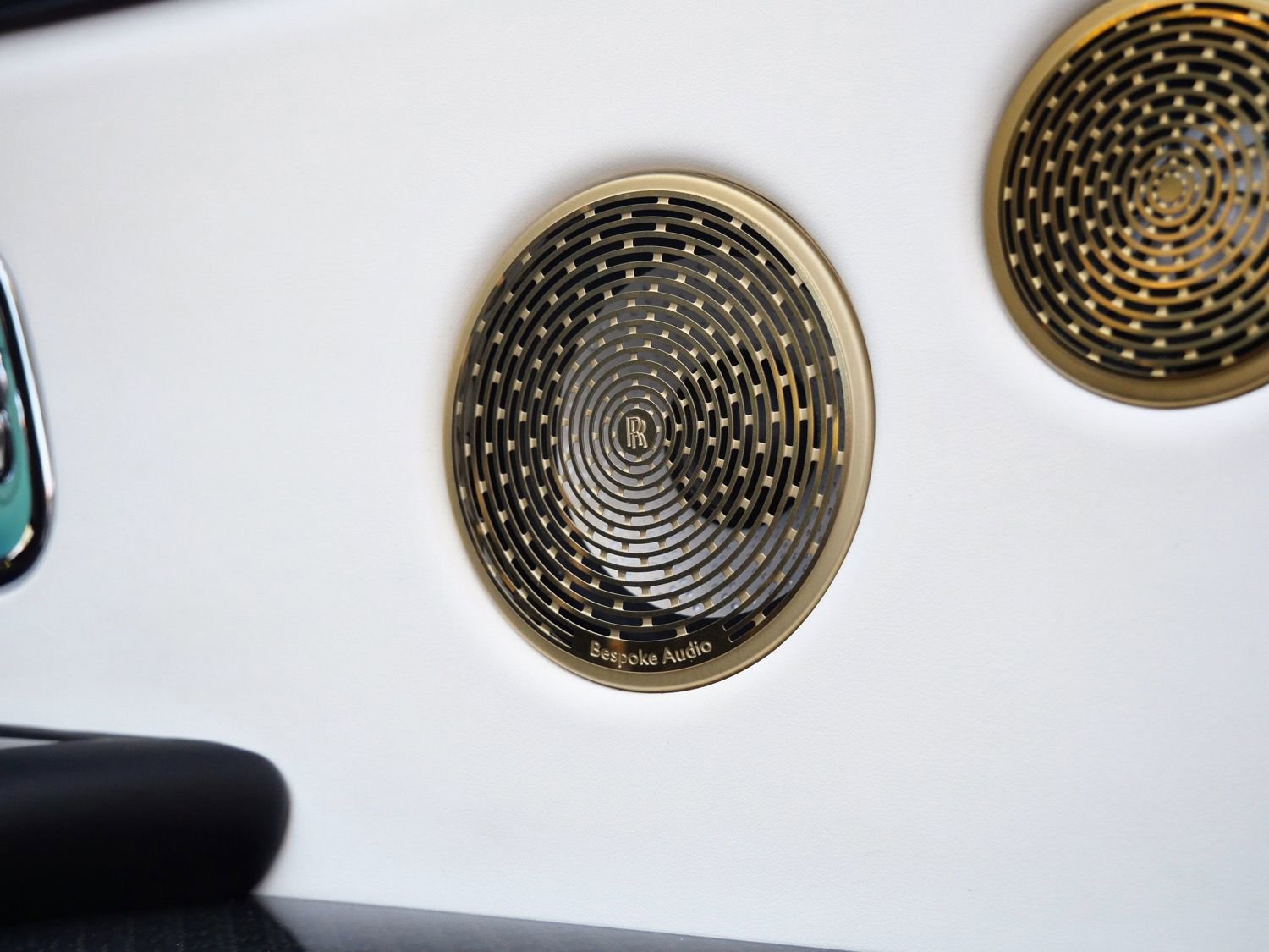 Used 2022 Rolls-Royce Cullinan Black Badge w/ Dark Exterior Package AWD/4WD image 26