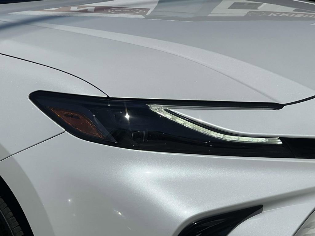 Used 2025 Toyota Camry LE AWD/4WD image 9