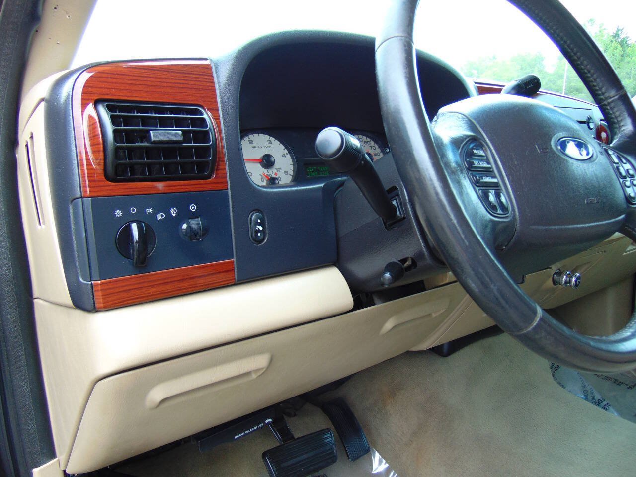Used 2005 Ford F250 Lariat AWD/4WD image 18