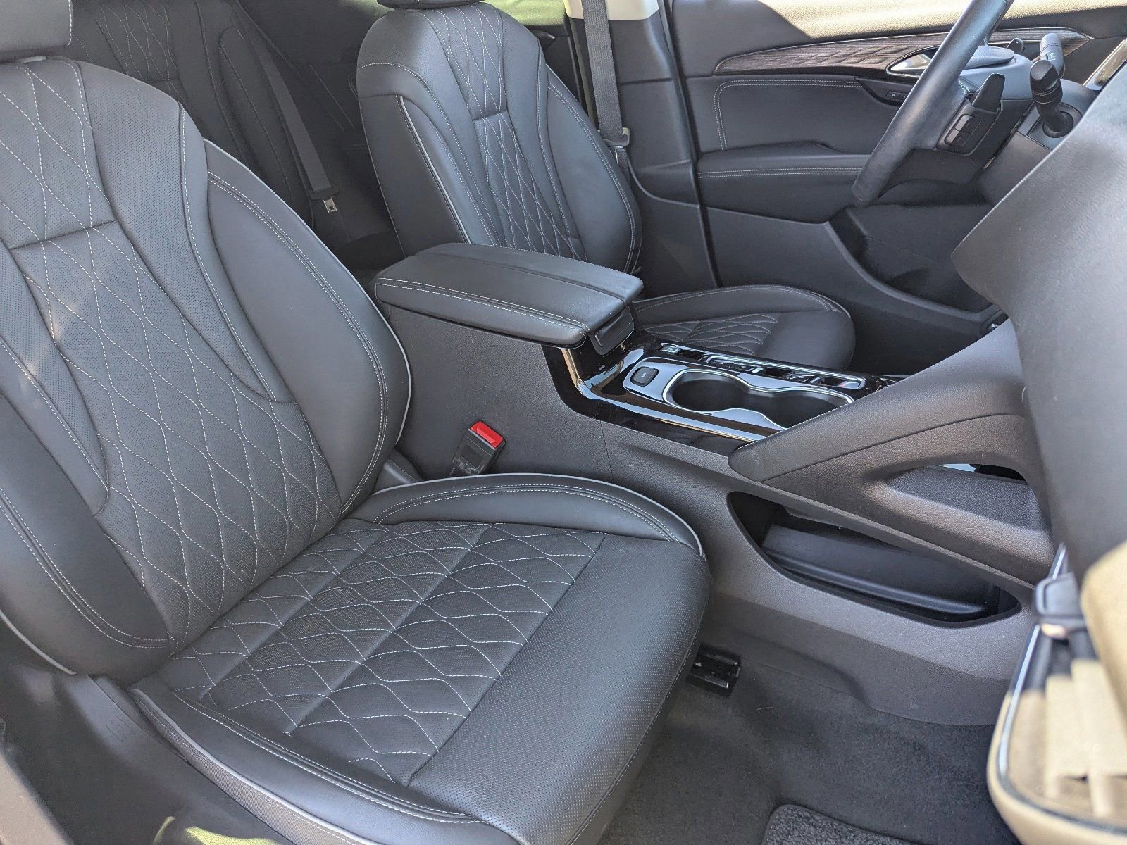 Used 2023 Buick Envision Avenir image 11