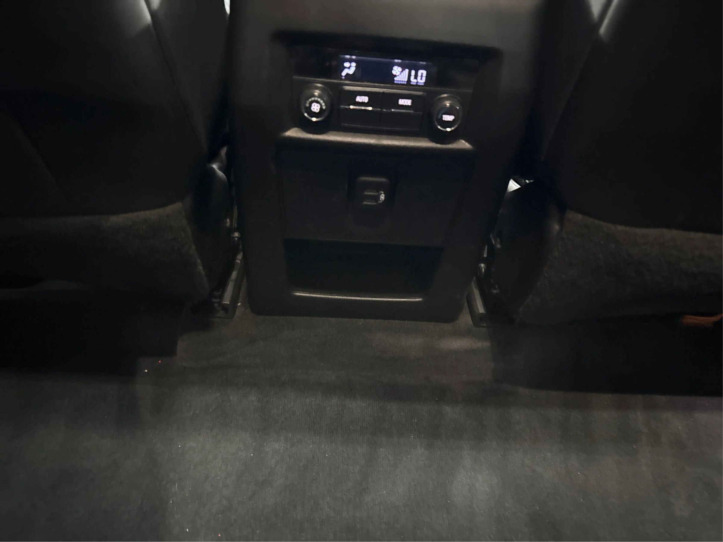 Used 2021 Chevrolet Traverse LT image 31