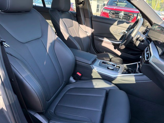 Used 2024 BMW 330i xDrive Sedan w/ M Sport Package AWD/4WD image 17