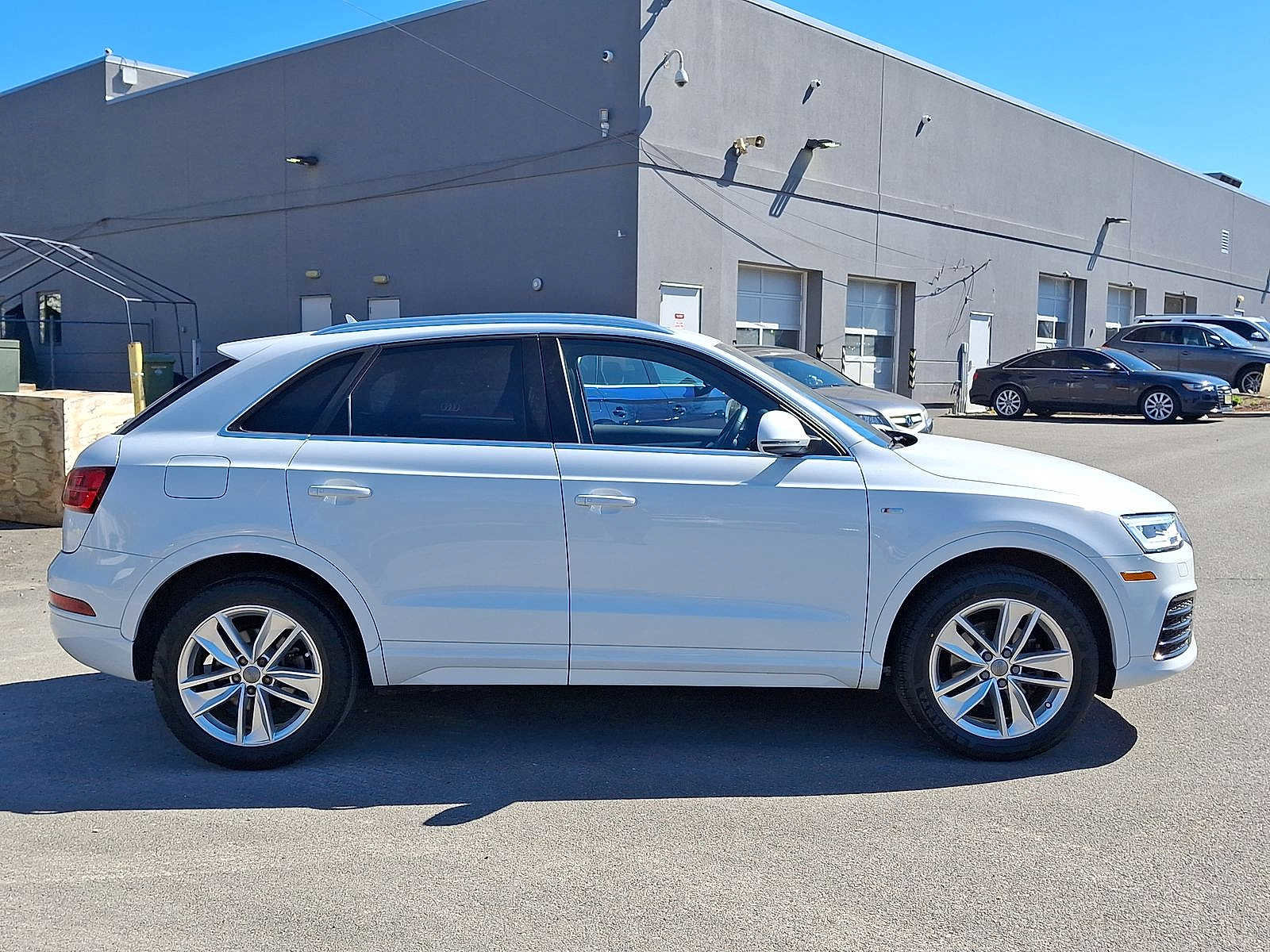 Used 2018 Audi Q3 2.0T Premium Plus w/ Premium Plus Package image 26