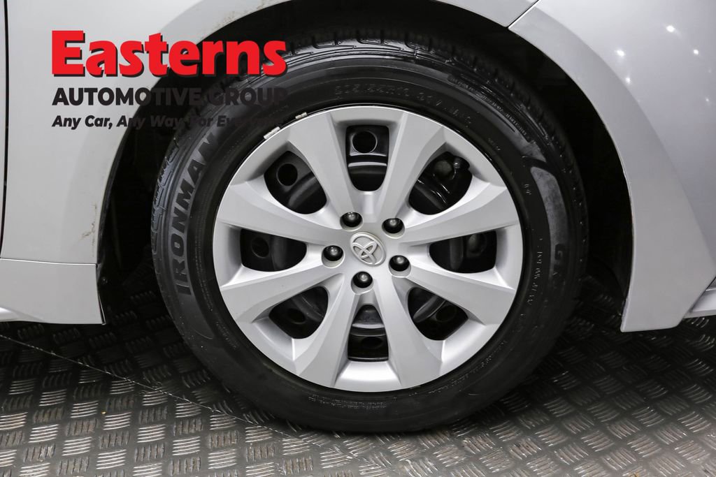 Used 2023 Toyota Corolla LE image 31