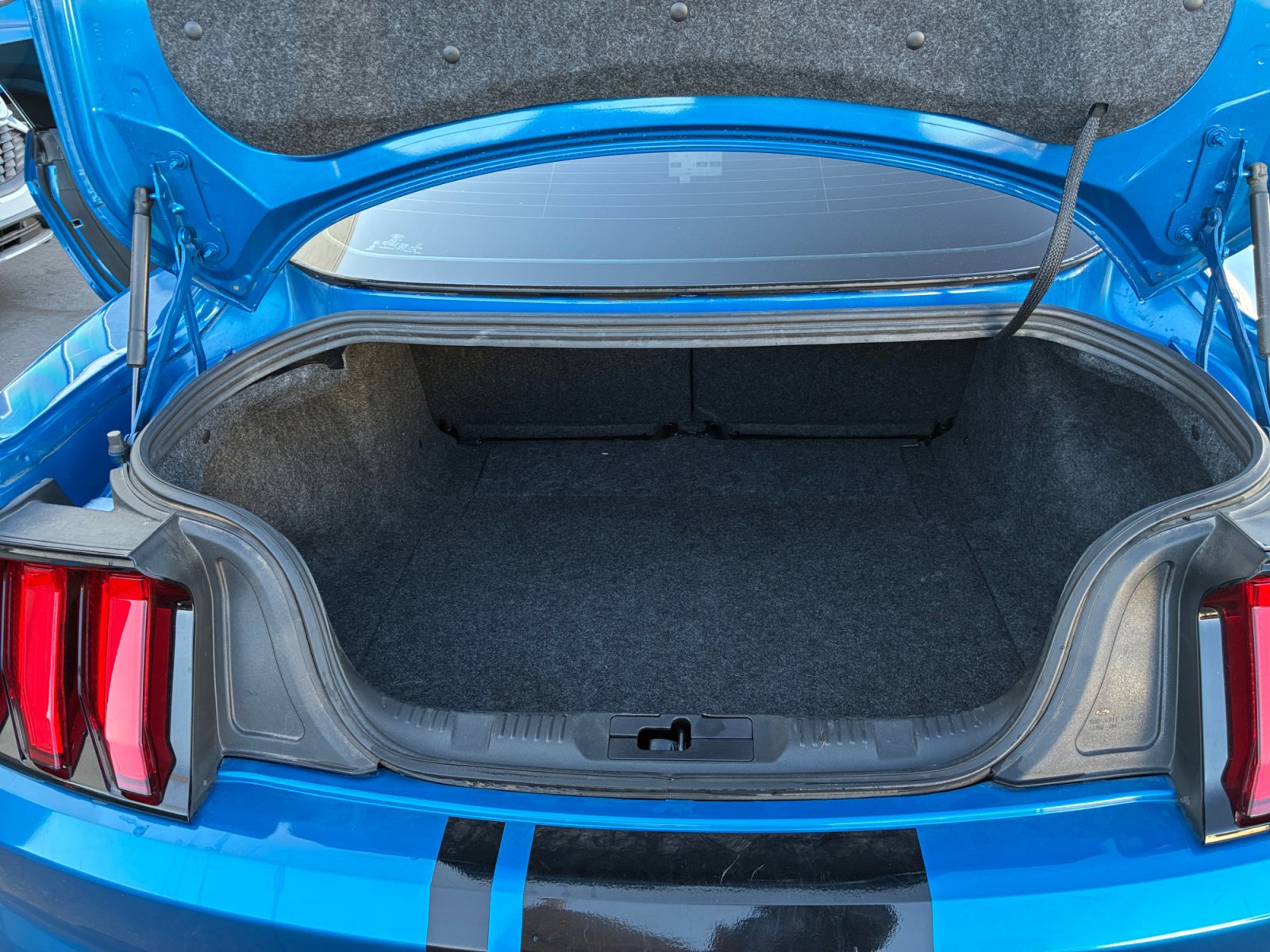 Used 2020 Ford Mustang EcoBoost w/ Equipment Group 101A image 25