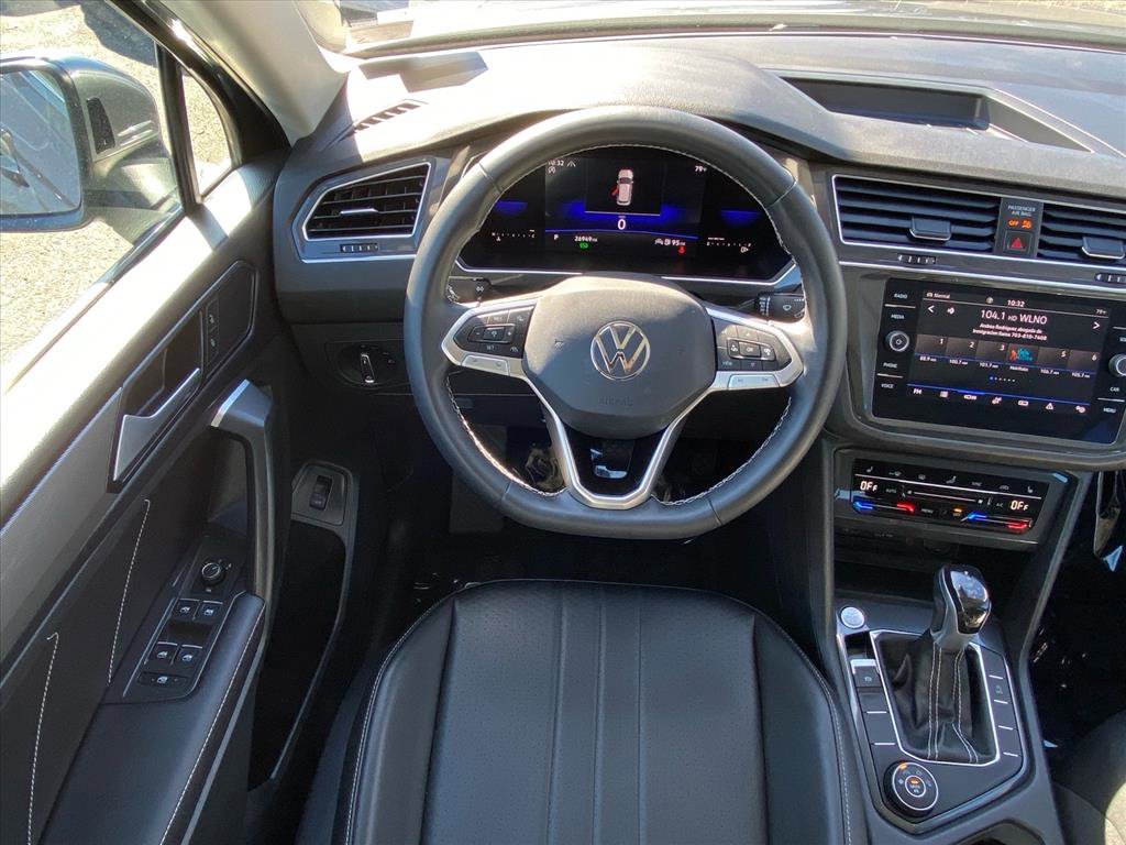 Certified 2022 Volkswagen Tiguan SE image 5