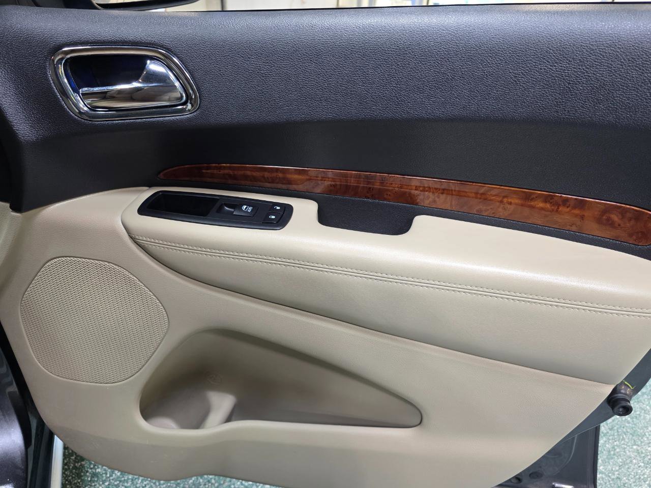 Used 2015 Dodge Durango Limited image 30