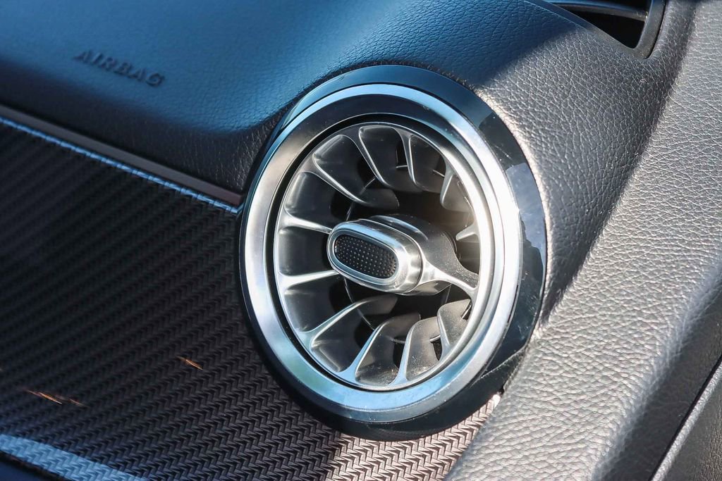 Used 2021 Mercedes-Benz GLA 250 4MATIC image 38