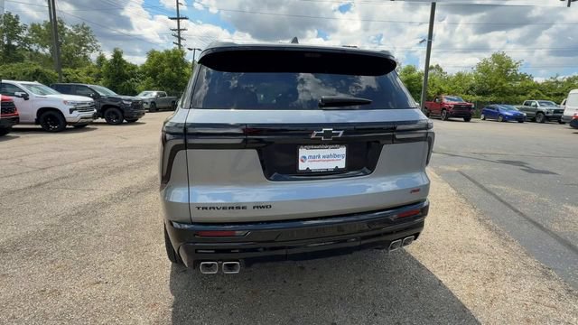New 2026 Chevrolet Traverse RS w/ LPO, Floor Liner Package AWD/4WD image 7