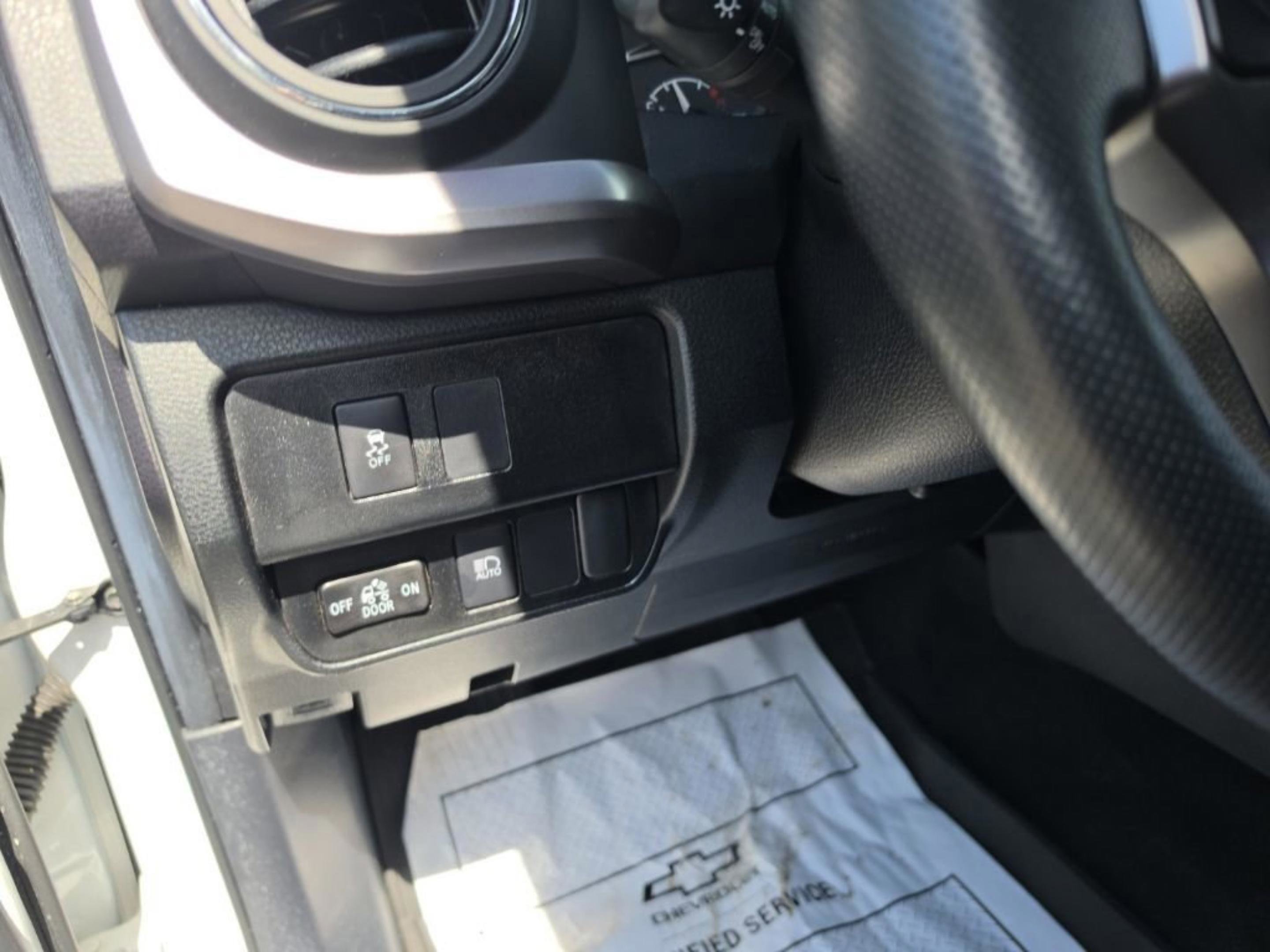 Used 2022 Toyota Tacoma SR5 w/ Technology Package RWD image 15