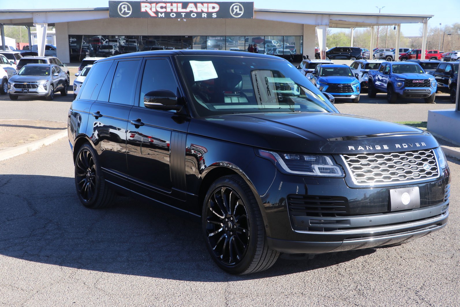 Used 2020 Land Rover Range Rover HSE image 1