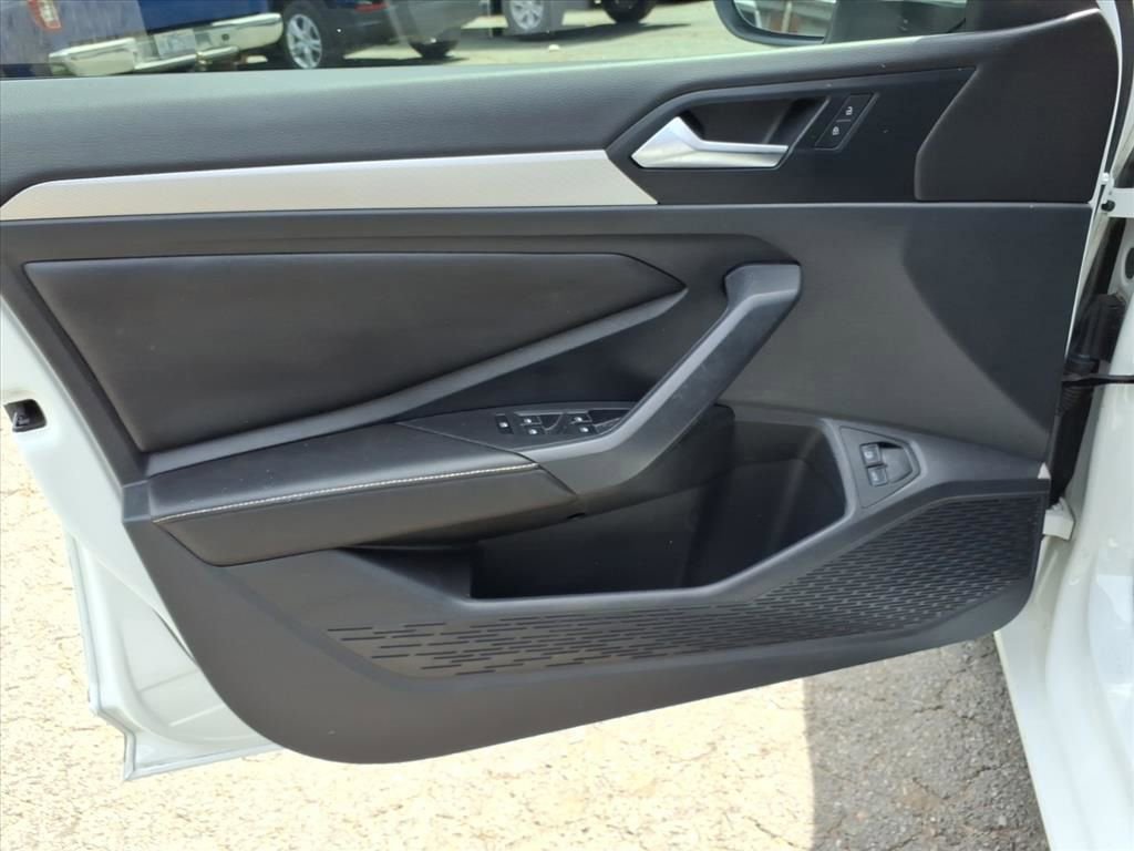 Used 2022 Volkswagen Jetta S image 22