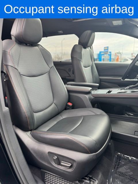 Used 2022 Toyota Sienna XSE w/ XSE Plus Package image 34