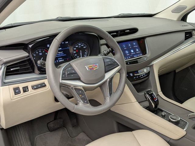Certified 2023 Cadillac XT5 Premium Luxury w/ Technology Package AWD/4WD image 9