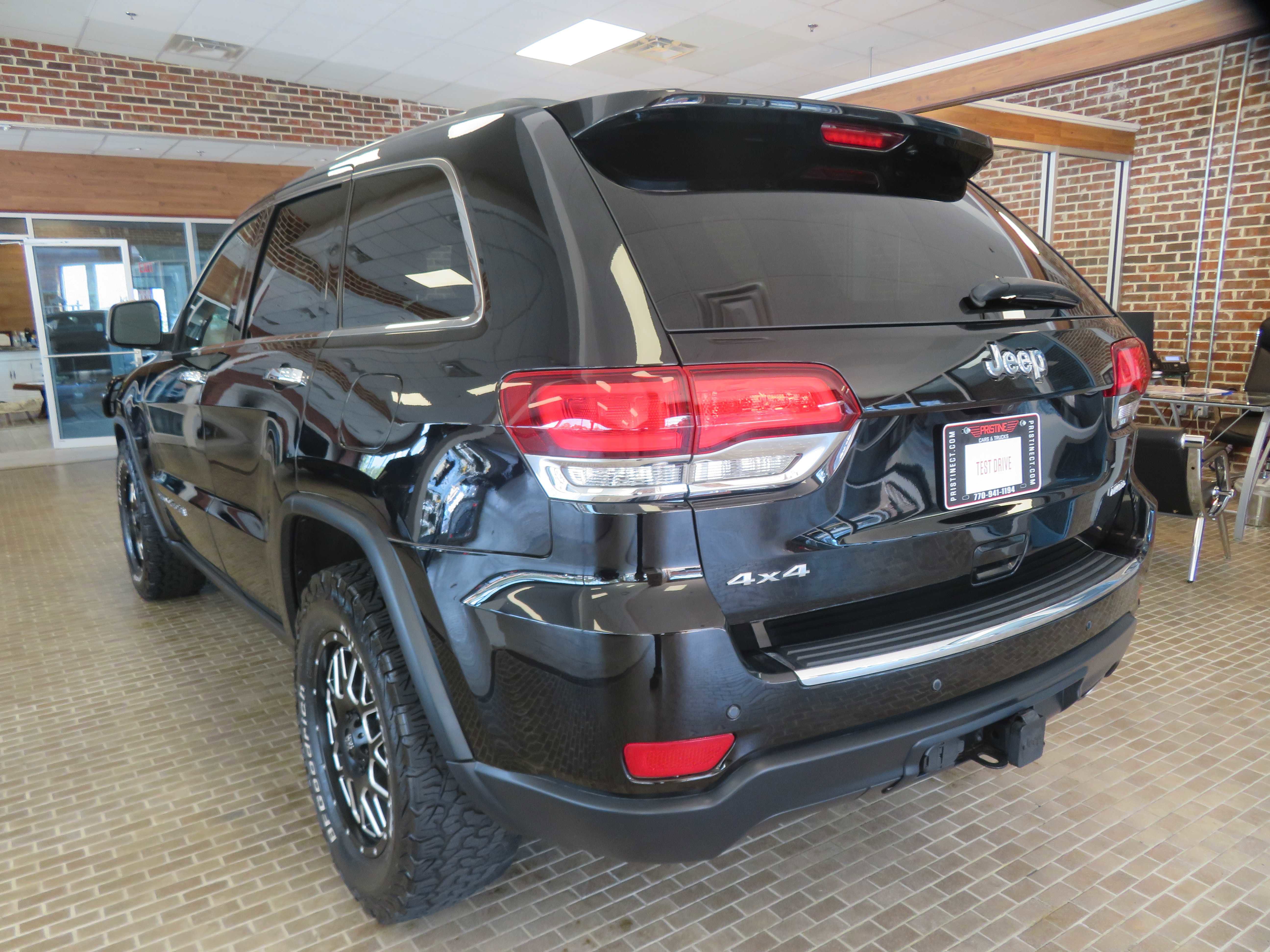 Used 2020 Jeep Grand Cherokee Limited w/ Trailer Tow Group IV image 6