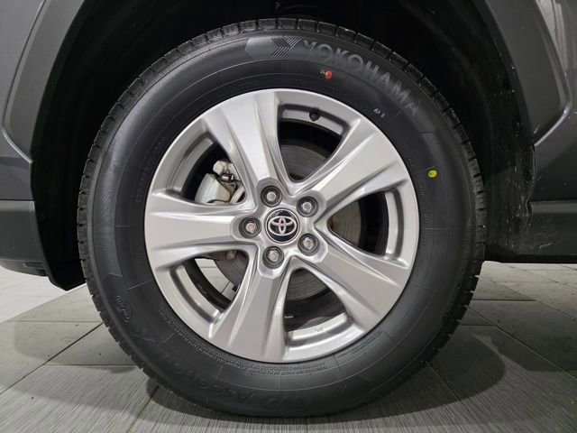 Used 2025 Toyota RAV4 XLE AWD/4WD image 22