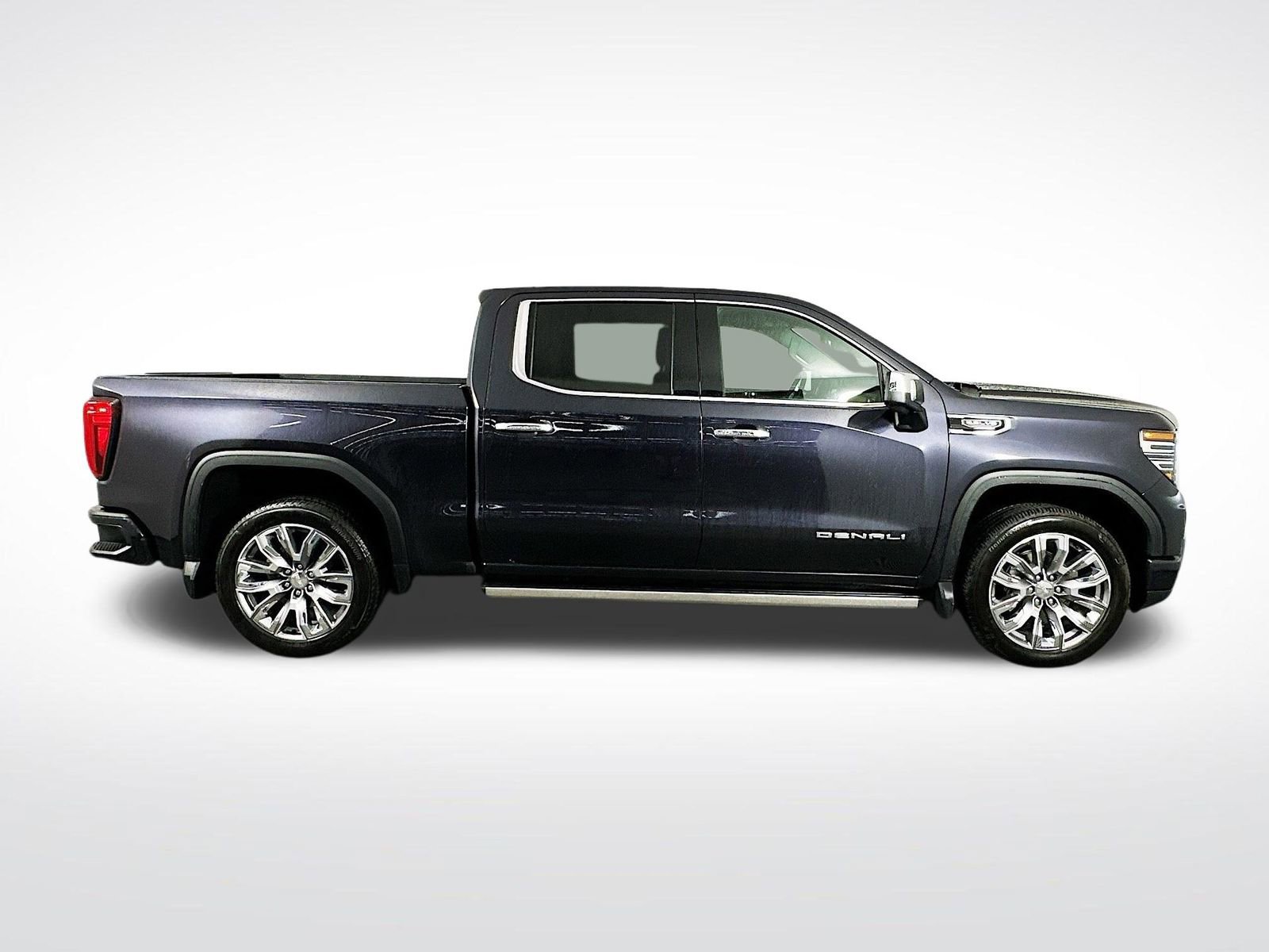 Used 2023 GMC Sierra 1500 Denali w/ Denali Reserve Package image 9