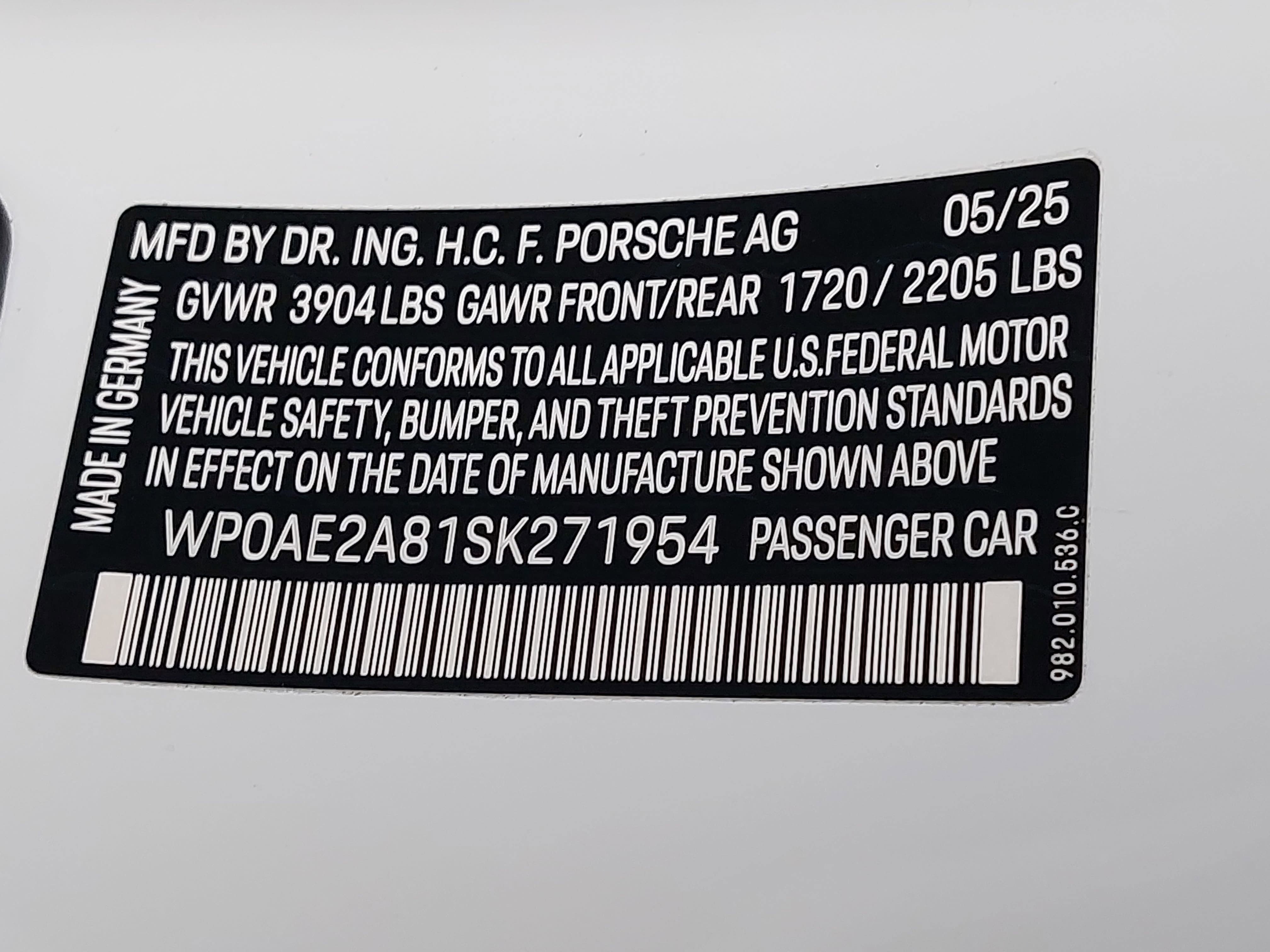 Certified 2025 Porsche 718 Cayman GT4 RS RWD image 31