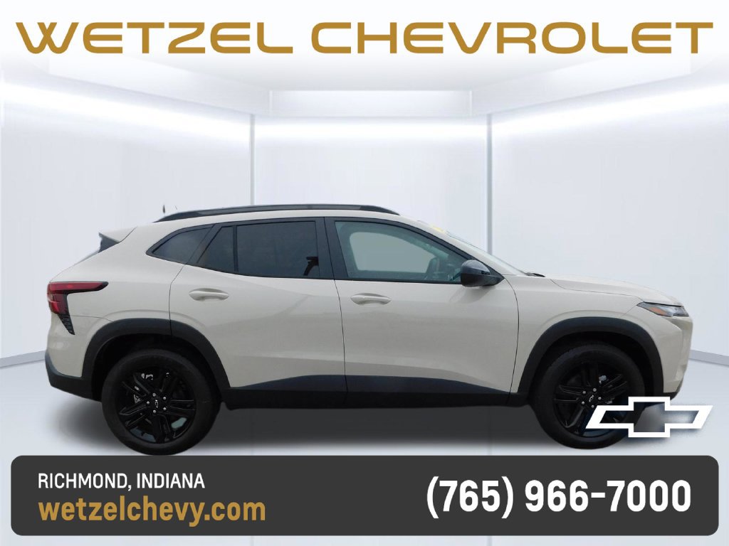 New 2026 Chevrolet Trax ACTIV w/ Sunroof Package FWD image 2
