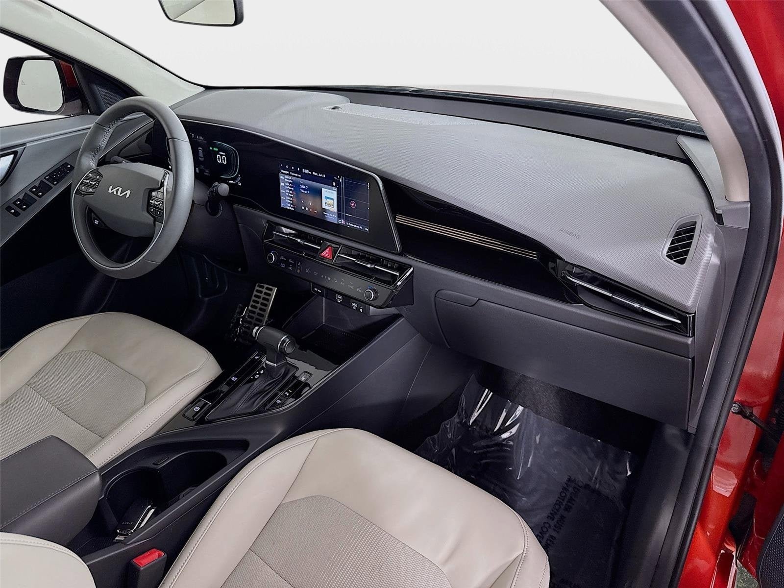 Certified 2023 Kia Niro EX Touring FWD image 29
