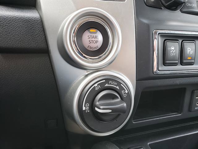 Used 2017 Nissan Titan SV AWD/4WD image 26