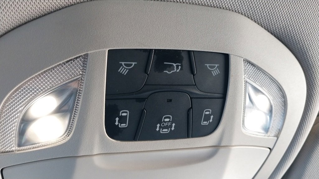 Used 2021 Chrysler Pacifica Touring-L image 34