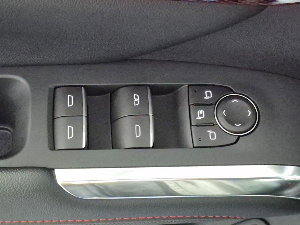 New 2026 Chevrolet Traverse RS w/ LPO, Floor Liner Package FWD image 14