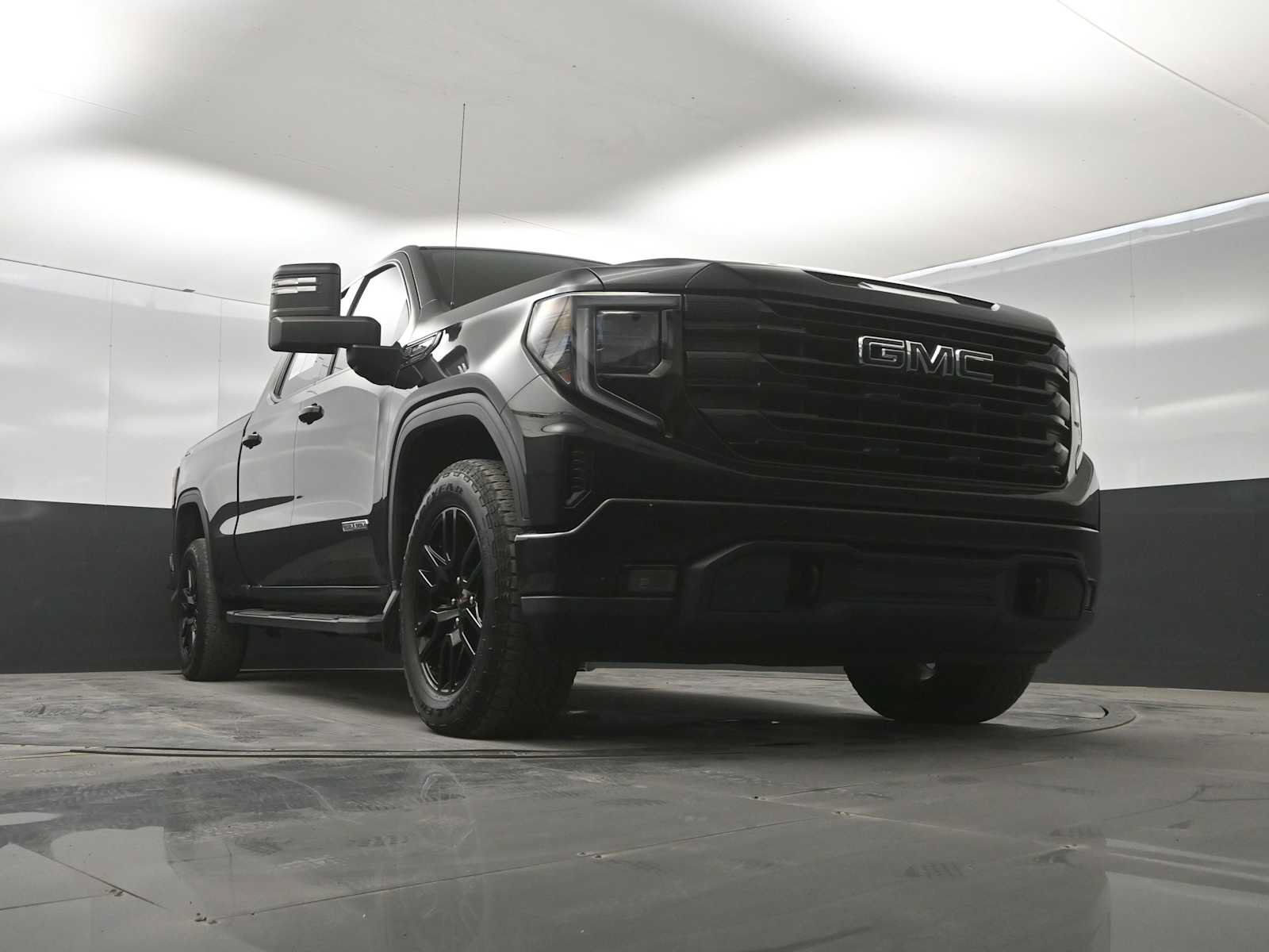 Used 2023 GMC Sierra 1500 Elevation AWD/4WD image 34