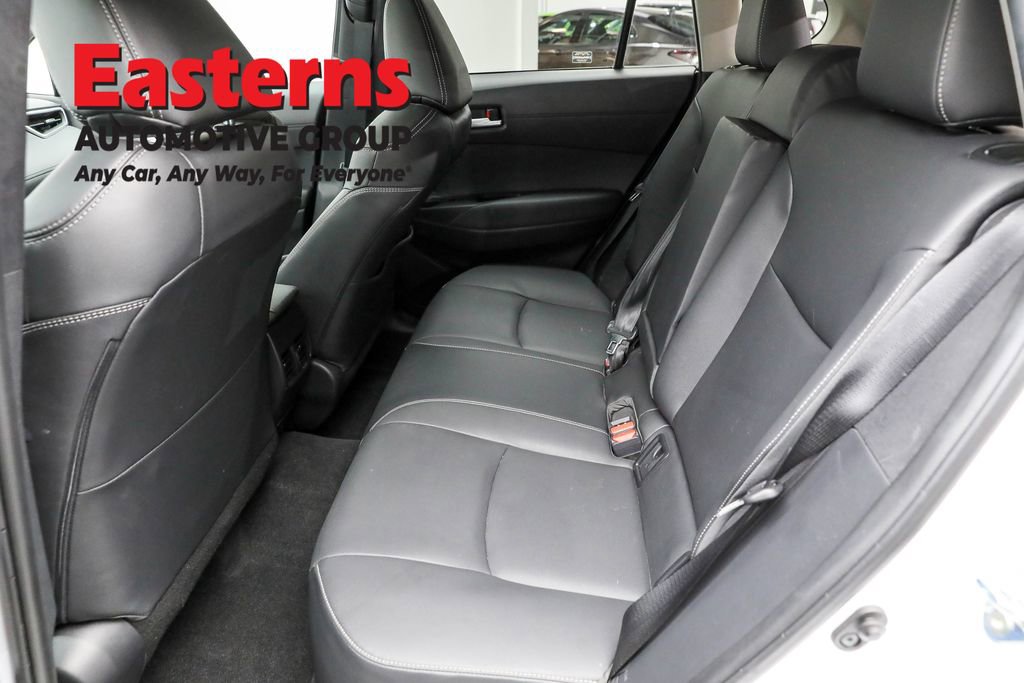 Used 2022 Toyota Corolla Cross XLE w/ Convenience Package image 20