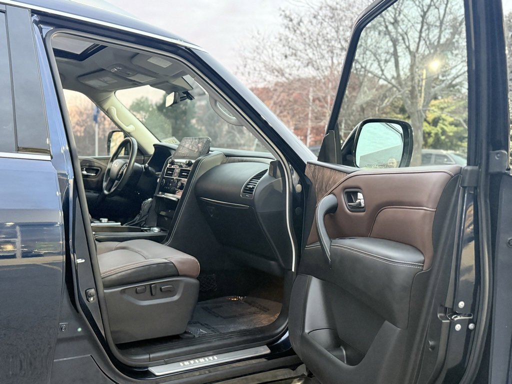 Used 2024 INFINITI QX80 Premium Select w/ Cargo Package image 36